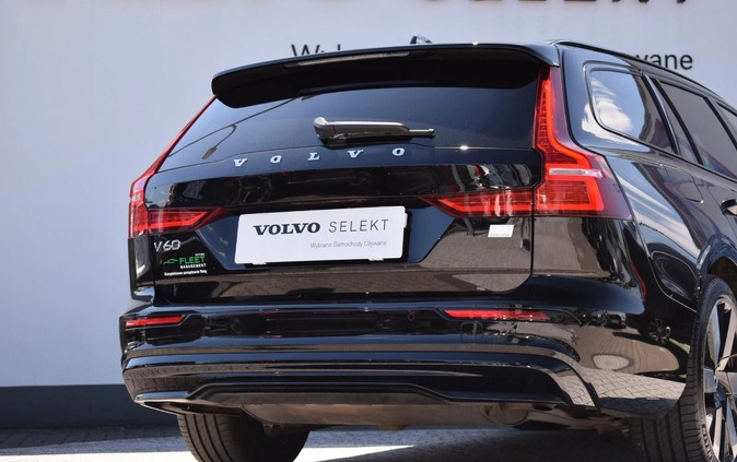 Volvo V60 cena 279900 przebieg: 30000, rok produkcji 2023 z Wrocław małe 407